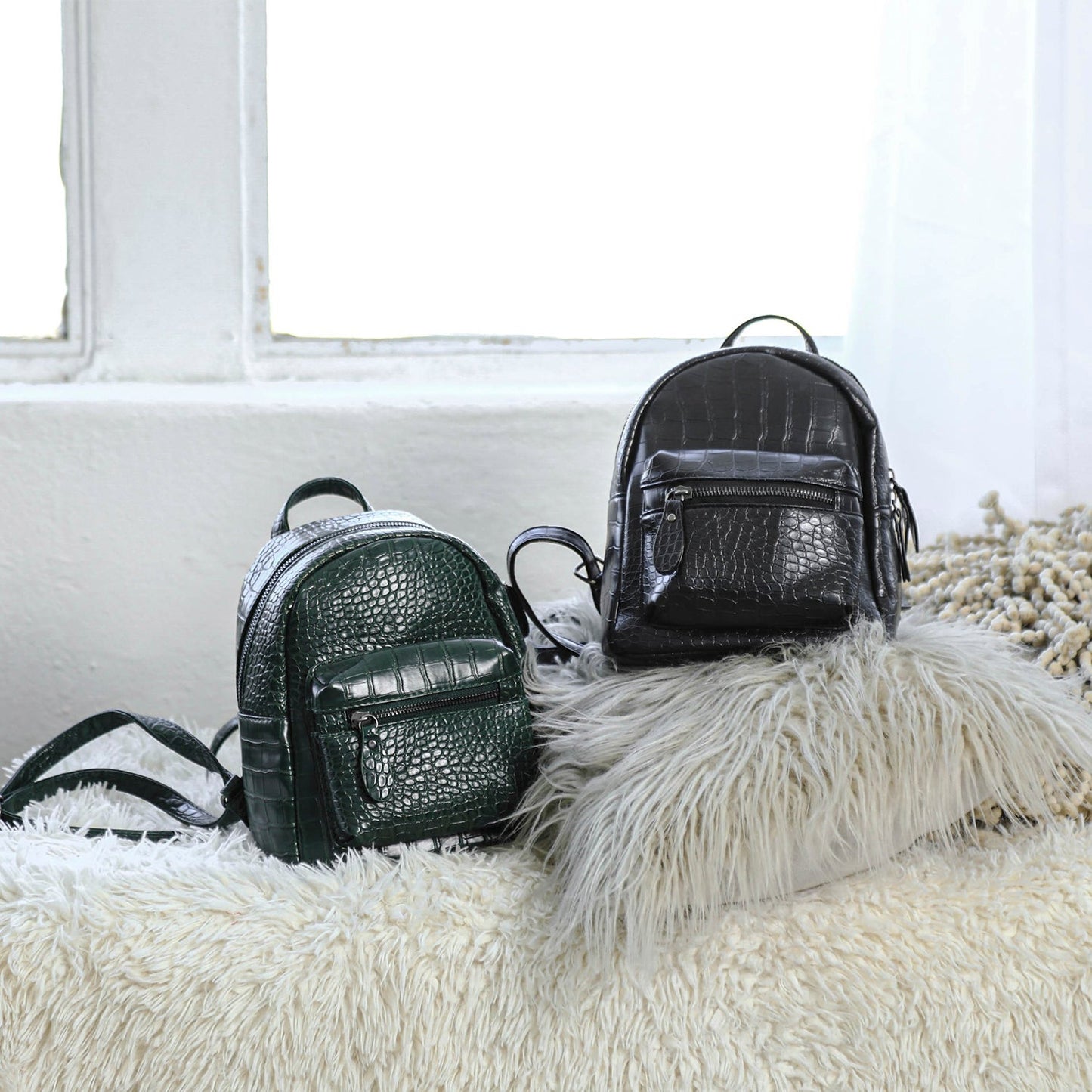 PU LEATHER ALLIGATOR PRINT BACKPACK