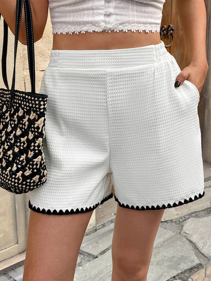 Image of Contrast Trim Shorts with Pockets from Edmene LLC