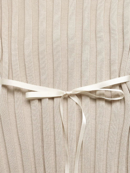 Ribbed Knit V-Neck Long Sleeve Maxi Dress