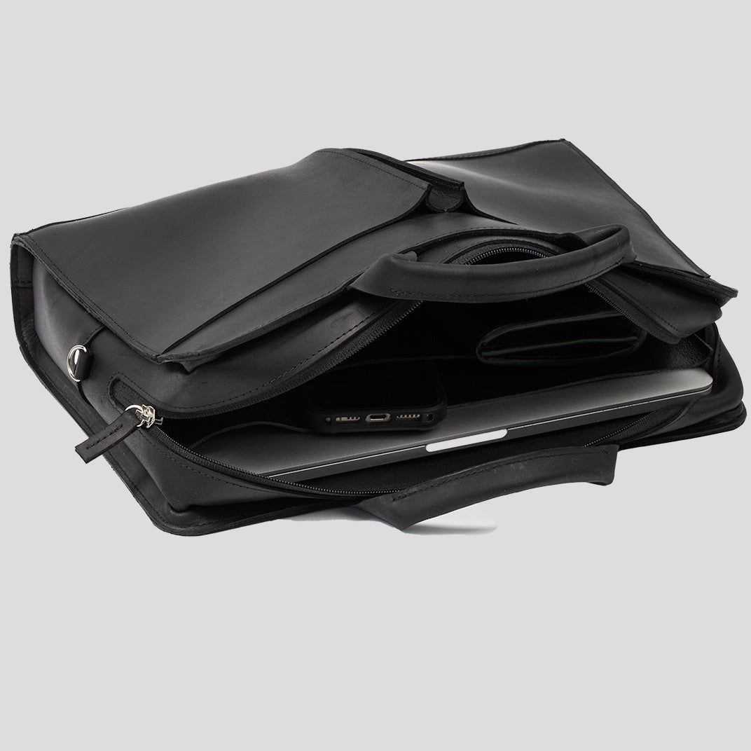 Image of Skorzana Torba Na Laptopa Czarna 1609080088 from Edmene LLC